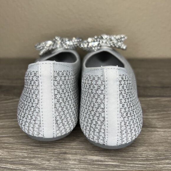 Sketchers NEW Cleo Point Ballet Flats Womens 7 Memory Foam Shoes Silver Bow - Picture 6 of 11